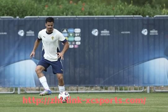 杏彩体育-2025赛季中超积分赛程全览及球队排名走势预测